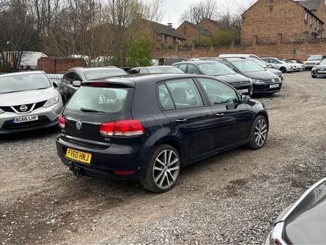 Used Volkswagen Golf 2010 for sale - 71544052: Photo 5