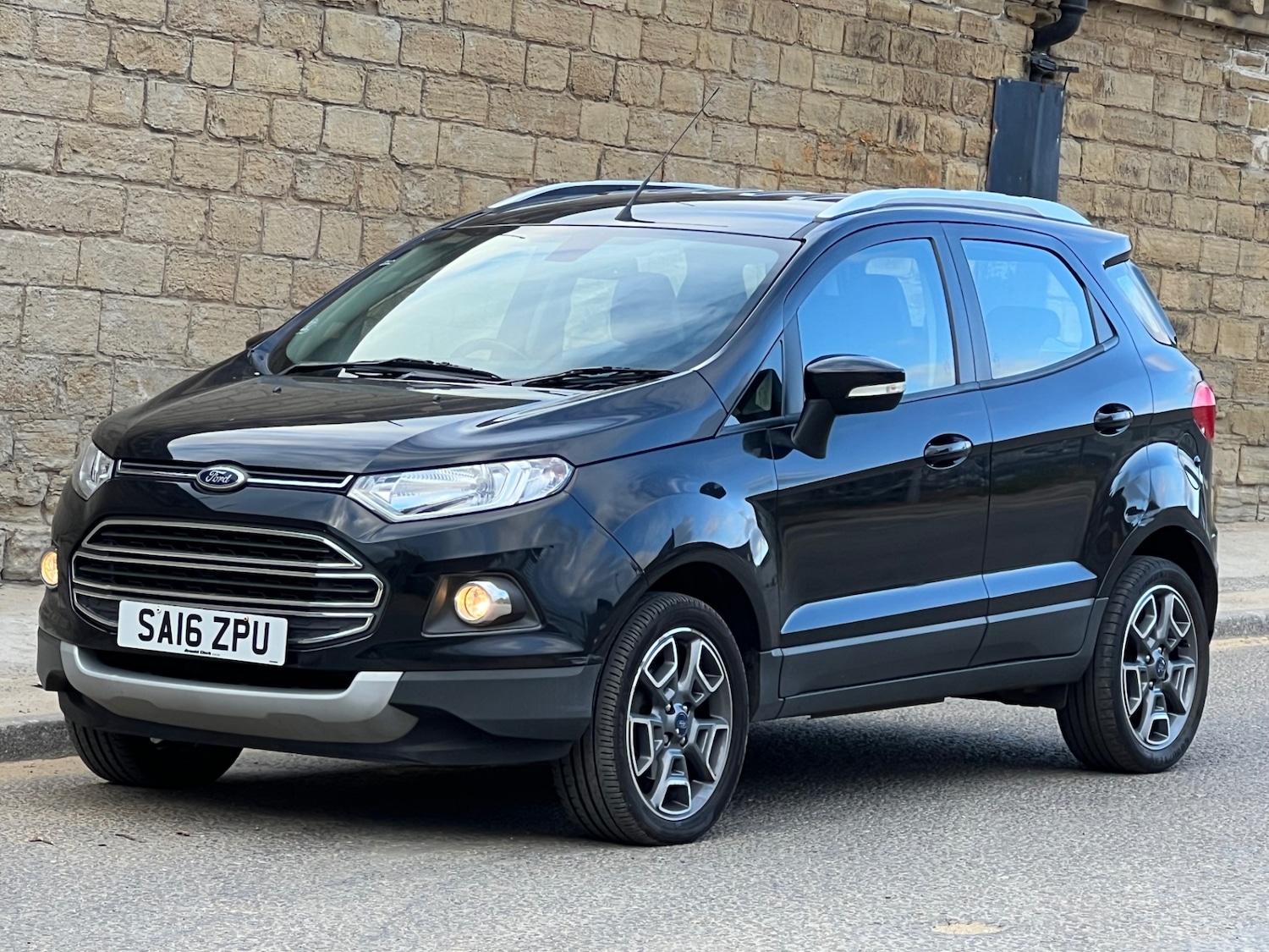 Used Ford Ecosport 2016 for sale - 76312190: Photo 2