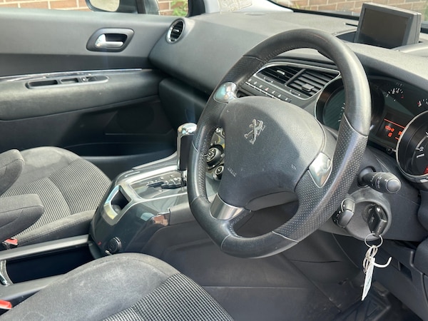 Used Peugeot 5008 2014 for sale - 75468186: Photo 5