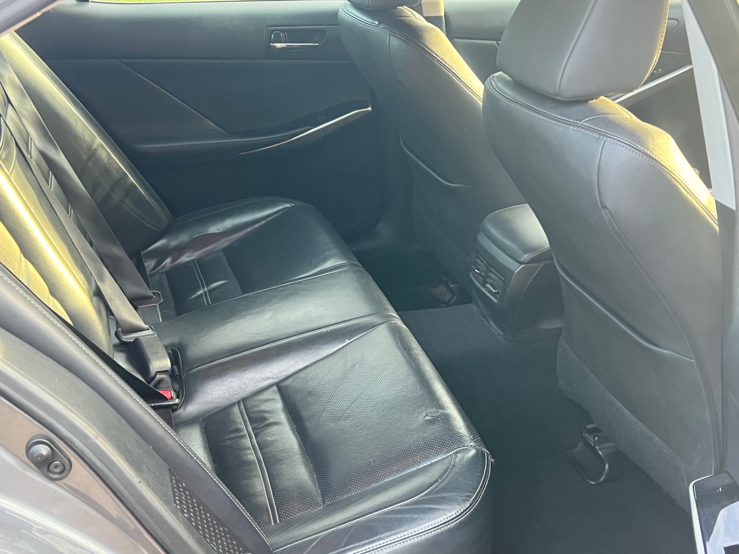 Used Lexus IS 2015 for sale - 76682523: Photo 4