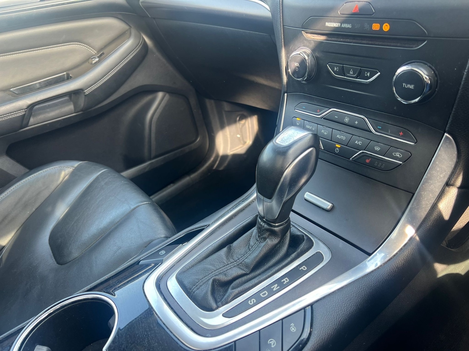 Used Ford S-Max 2016 for sale - 77953799: Photo 5