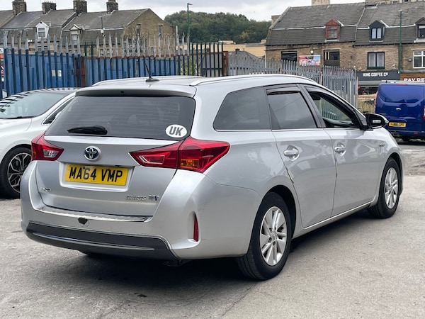 Used Toyota Auris 2014 for sale - 75624684: Photo 2