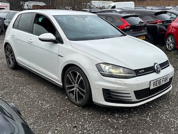 Used Volkswagen Golf 2016 for sale - 77370912: Photo