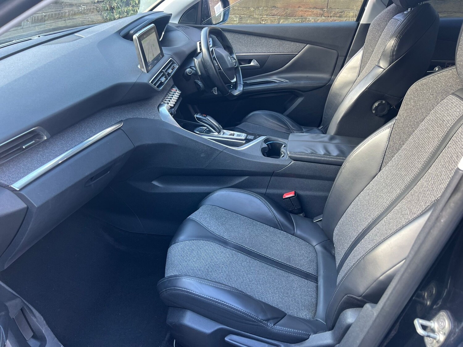 Used Peugeot 3008 2017 for sale - 77653504: Photo 10