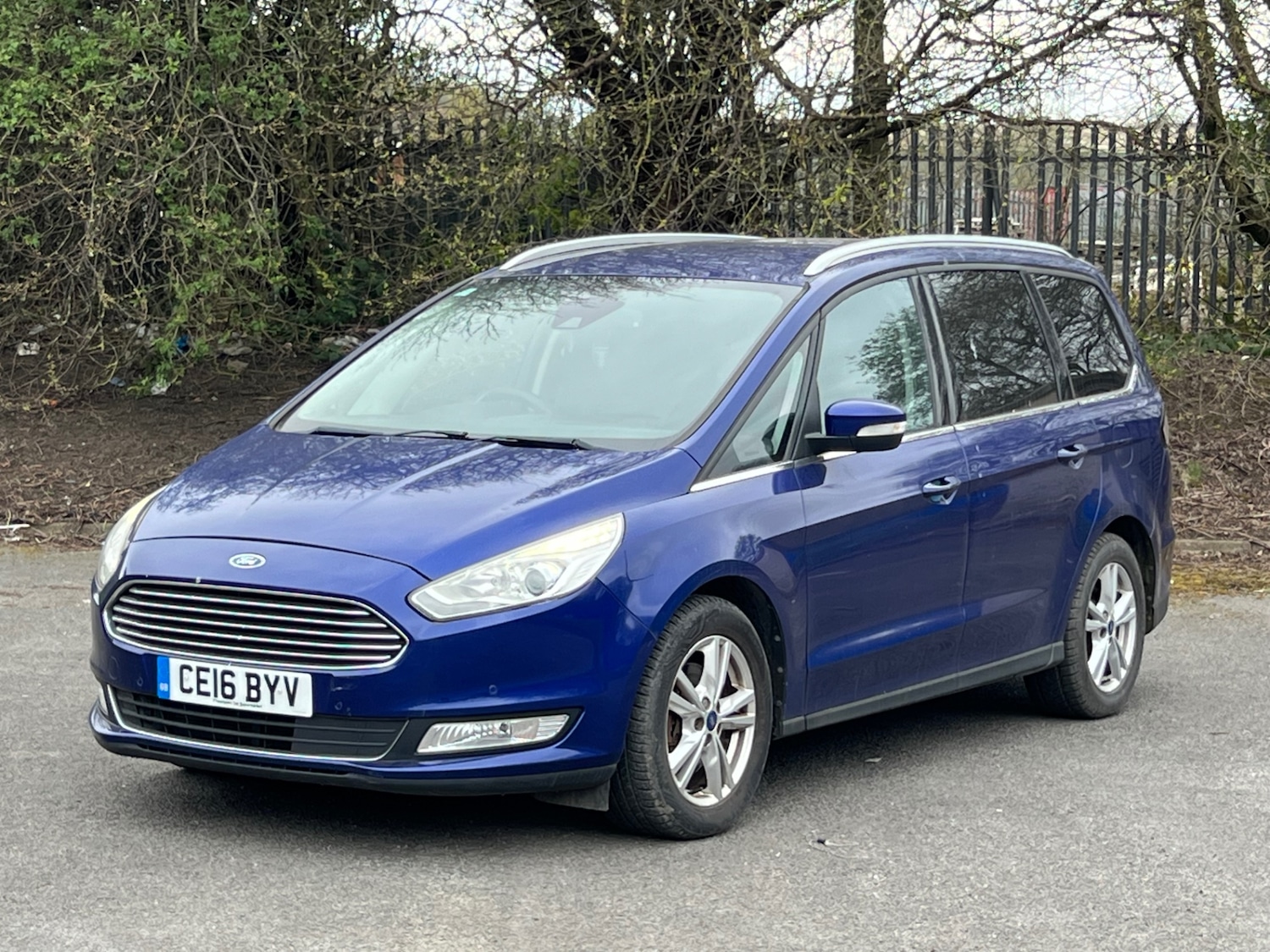Used Ford Galaxy 2016 for sale - 76613598: Photo 2