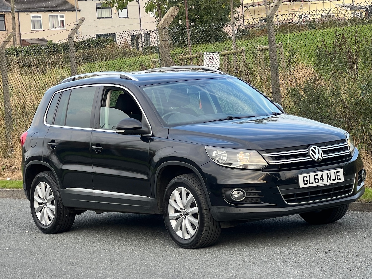 Used Volkswagen Tiguan 2014 for sale - 76713332: Photo 2