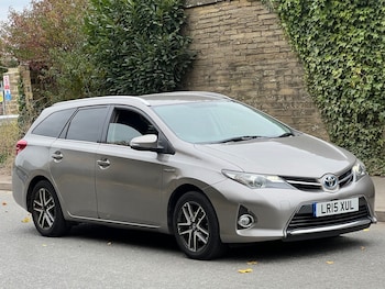 2015 (15) - 1.8 VVTi Hybrid Icon+ 5dr CVT Auto