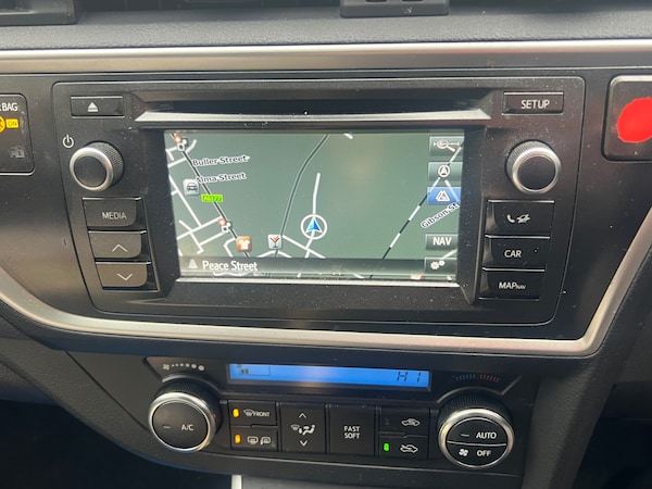 Used Toyota Auris 2015 for sale - 76311440: Photo 5