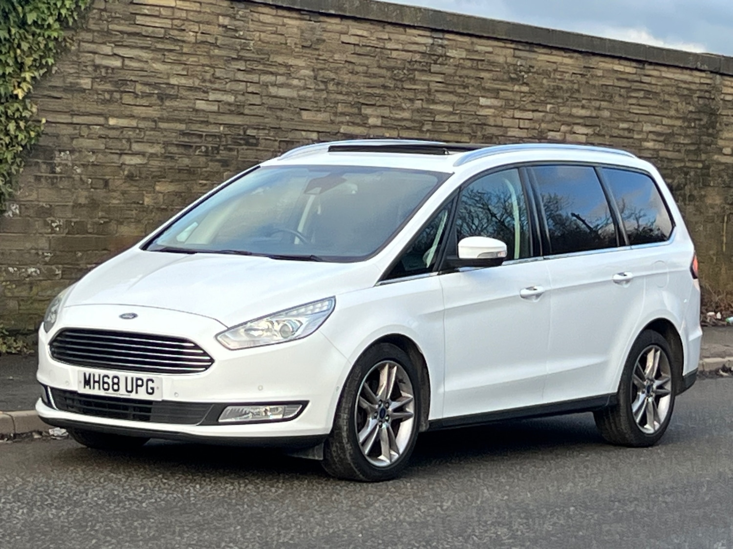 Used Ford Galaxy 2019 for sale - 77261184: Photo 2