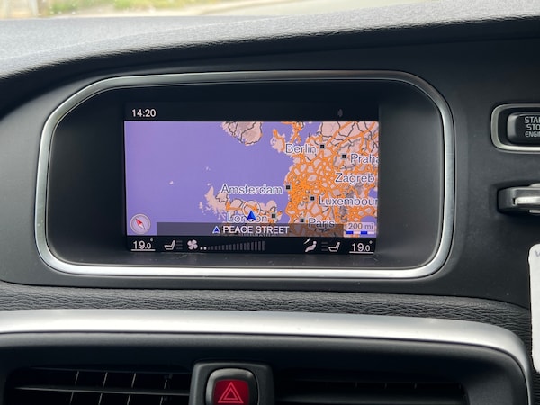 Used Volvo V40 2018 for sale - 75294580: Photo 6