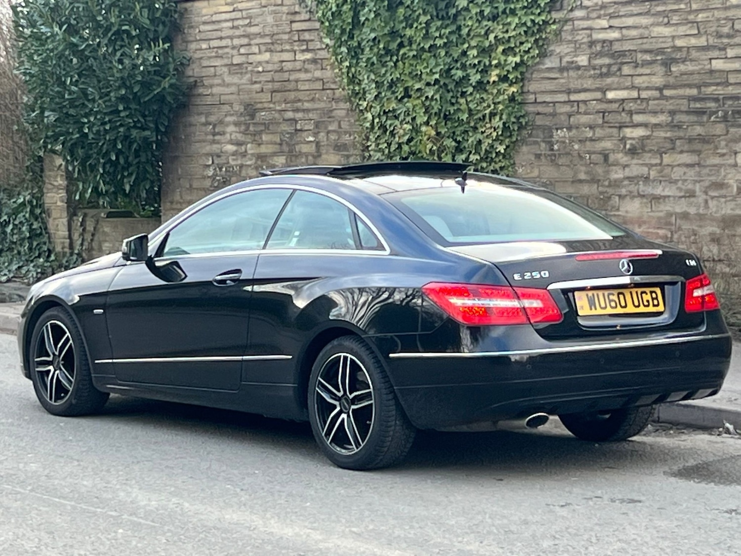 Used Mercedes-Benz E Class 2010 for sale - 77882038: Photo 11