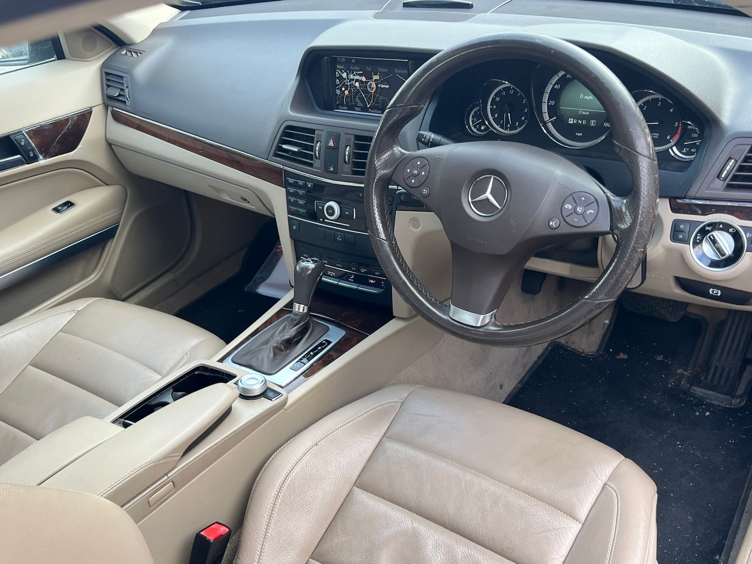Used Mercedes-Benz E Class 2010 for sale - 77882038: Photo 8