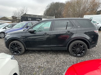 Used Land Rover Discovery Sport 2016 for sale - 77367192: Photo