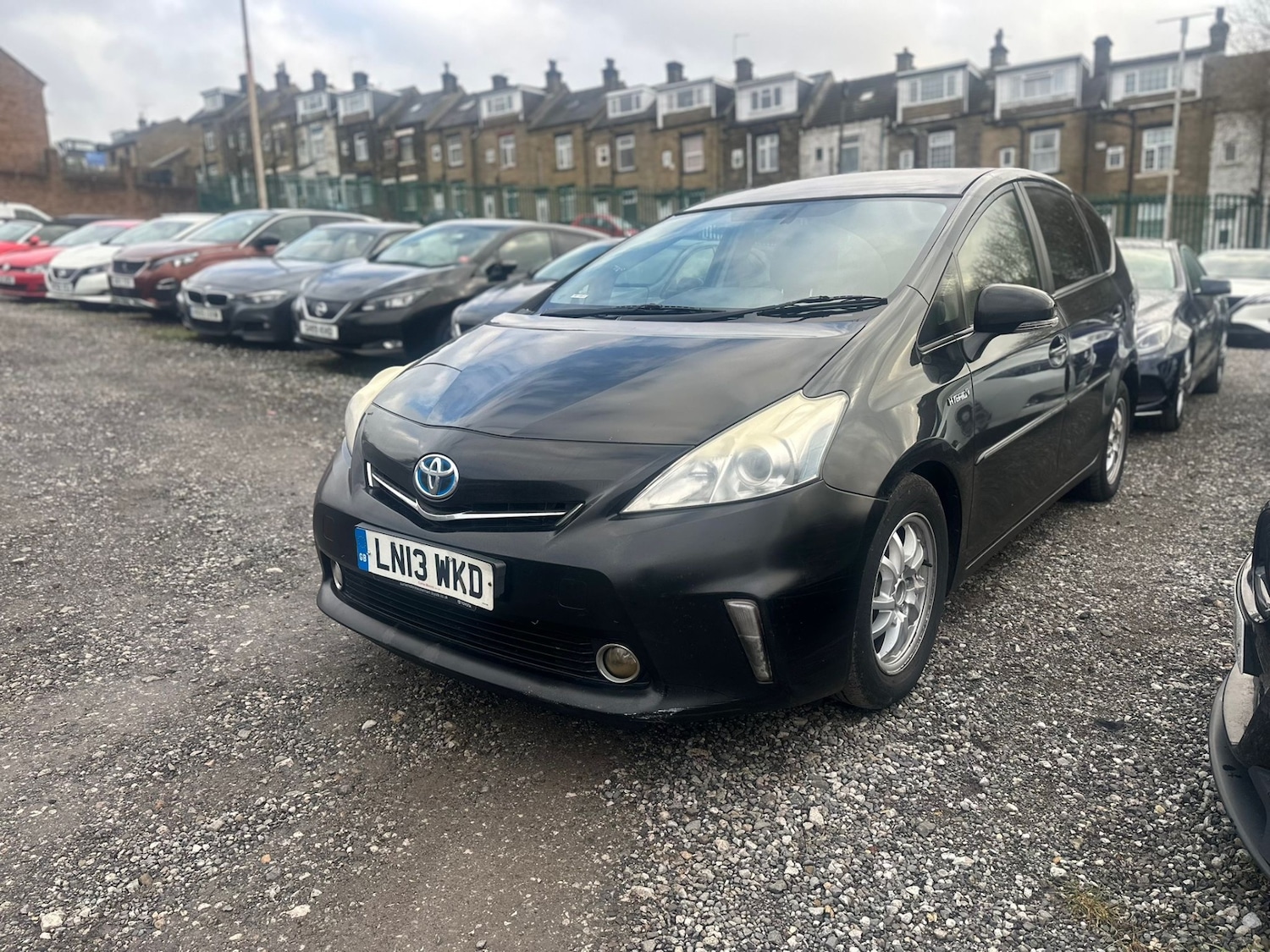 Used Toyota Prius+ 2013 for sale - 77290417: Photo 2