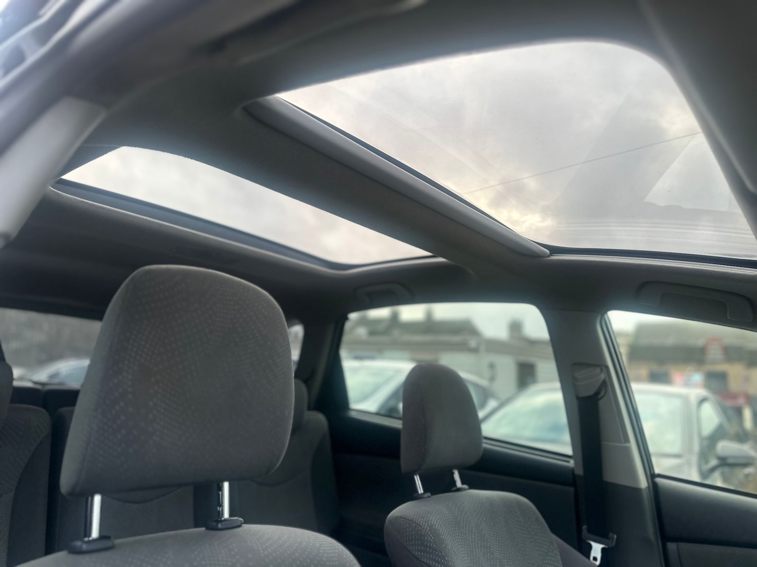 Used Toyota Prius+ 2013 for sale - 77290417: Photo 3