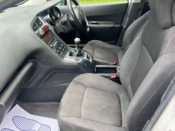 Used Peugeot 5008 2015 for sale - 73679364: Photo