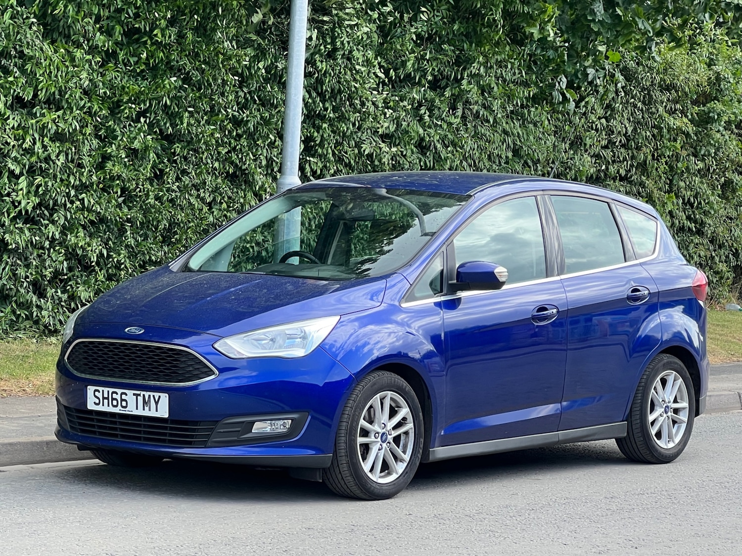 Used Ford C-Max 2016 for sale - 76312288: Photo 2