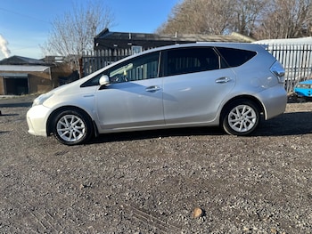 Used Toyota Prius+ 2014 for sale - 77162005: Photo