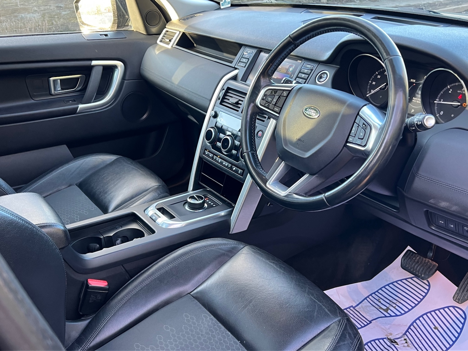 Used Land Rover Discovery Sport 2016 for sale - 77803239: Photo 6