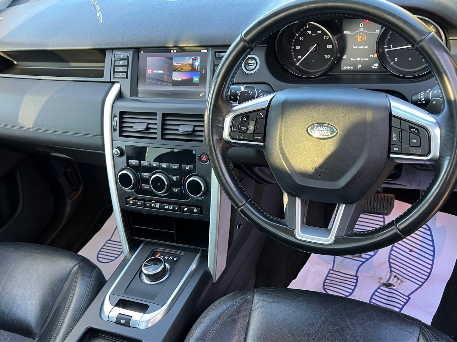 Used Land Rover Discovery Sport 2016 for sale - 77803239: Photo 9