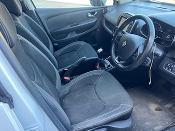 Used Renault Clio 2017 for sale - 79191473: Photo