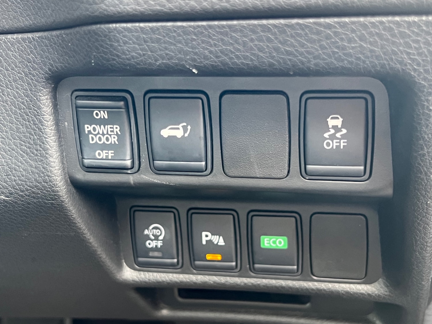 Used Nissan X-Trail 2015 for sale - 76613550: Photo 10