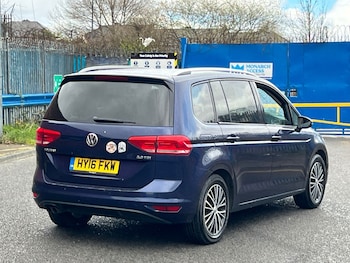 Used Volkswagen Touran 2016 for sale - 78242654: Photo