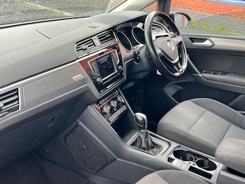 Used Volkswagen Touran 2016 for sale - 78242654: Photo