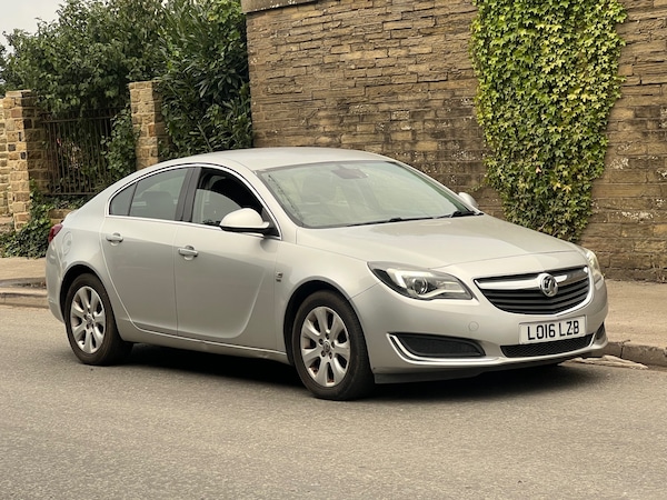 Used Vauxhall Insignia 2016 for sale - 73678917: Photo 2