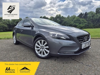 Used Volvo V40 2013 for sale - 79048688: Photo