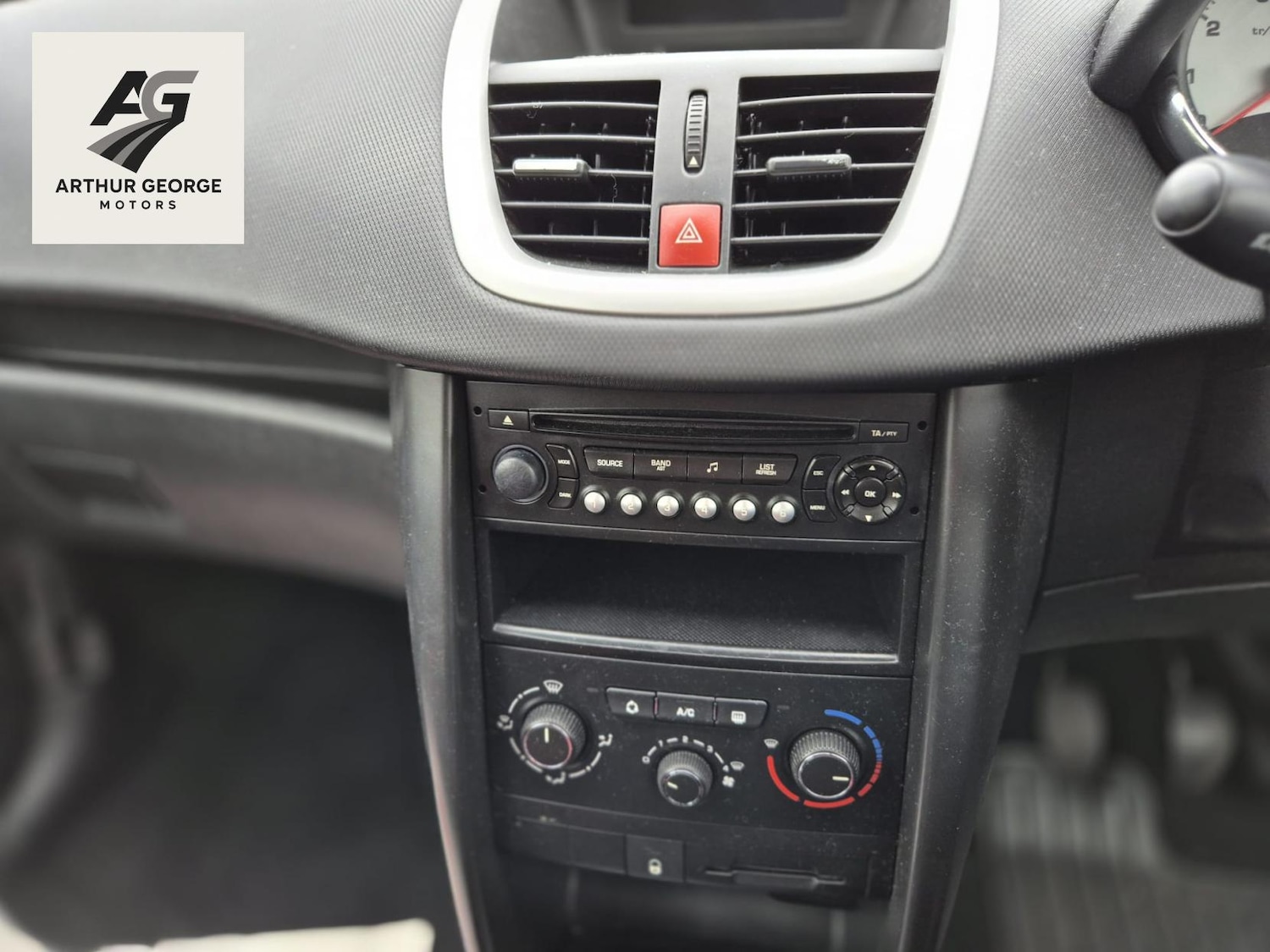 Used Peugeot 207 2010 for sale - 76104892: Photo 15