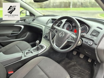 Used Vauxhall Insignia 2011 for sale - 77903528: Photo