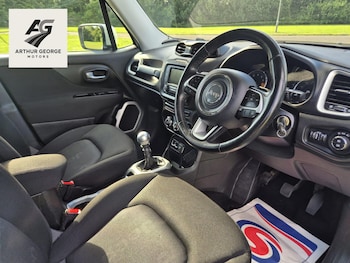 Used Jeep Renegade 2016 for sale - 79045197: Photo