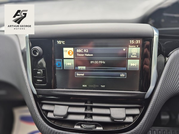 Used Peugeot 208 2015 for sale - 76290601: Photo 14