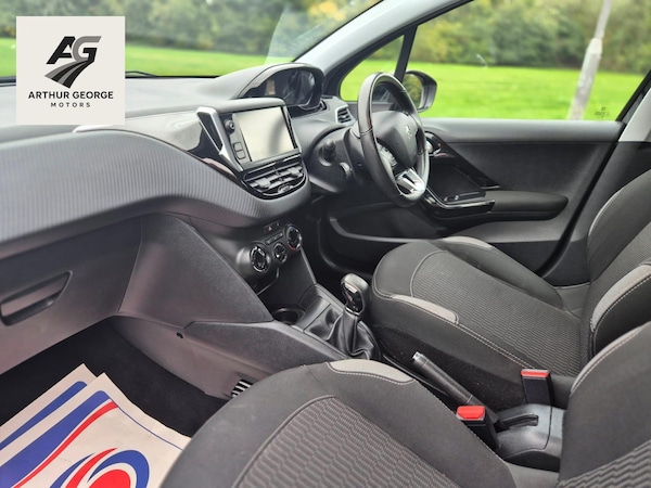 Used Peugeot 208 2015 for sale - 76290601: Photo 17