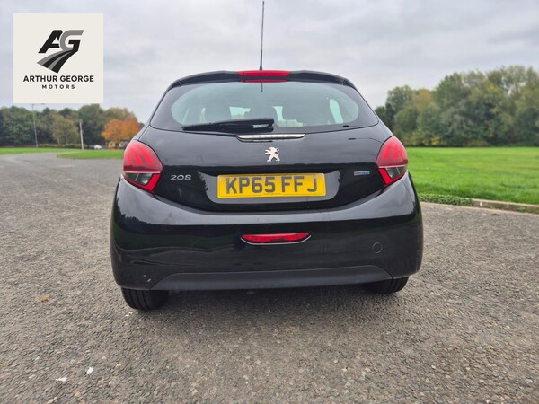 Used Peugeot 208 2015 for sale - 76290601: Photo 8