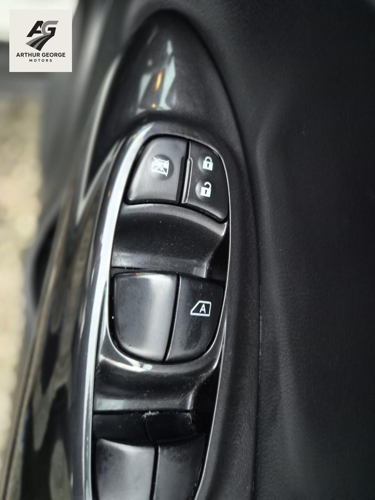 Used Nissan Juke 2017 for sale - 77450009: Photo 30