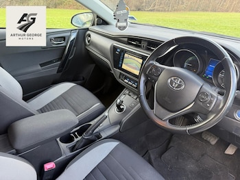 Used Toyota Auris 2016 for sale - 77201698: Photo