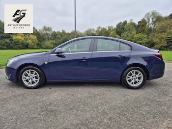 Used Vauxhall Insignia 2015 for sale - 76290607: Photo