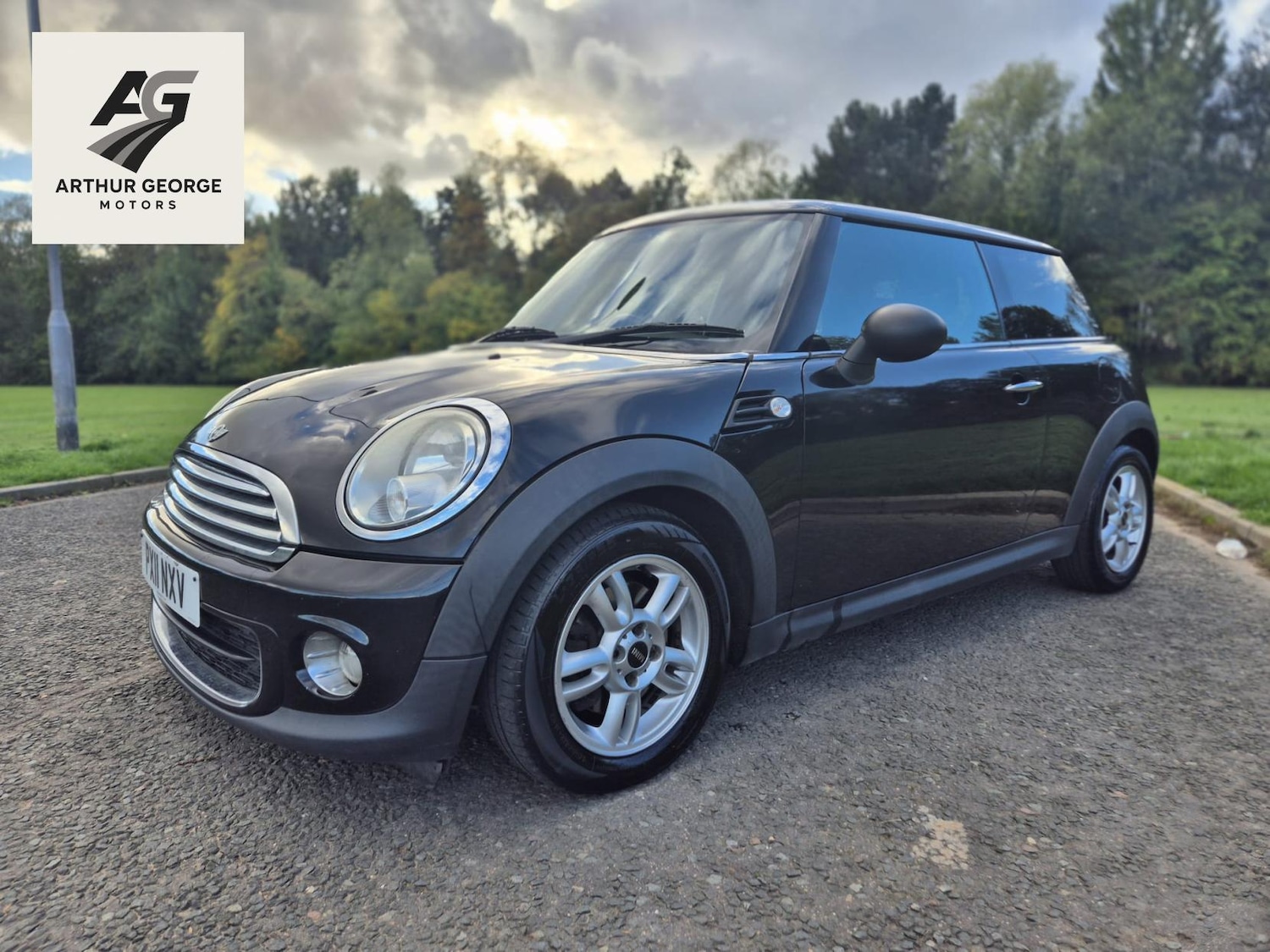 Used MINI Hatch 2011 for sale - 76316998: Photo 2