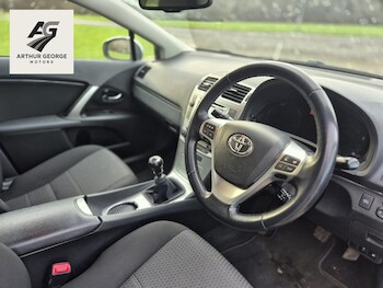 Used Toyota Avensis 2015 for sale - 77881483: Photo