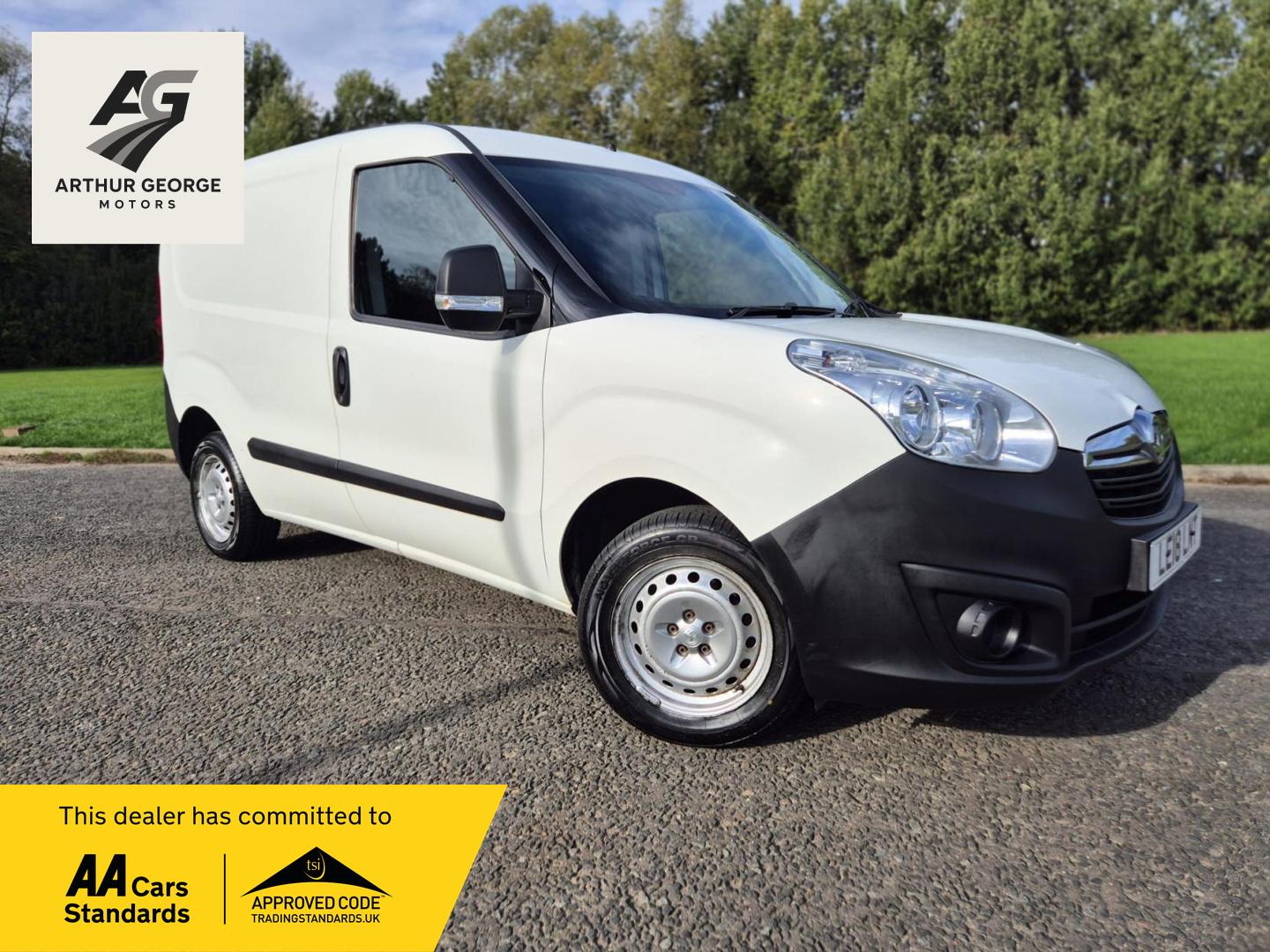 Used Vauxhall Combo 2018 for sale - 76316997: Photo 1