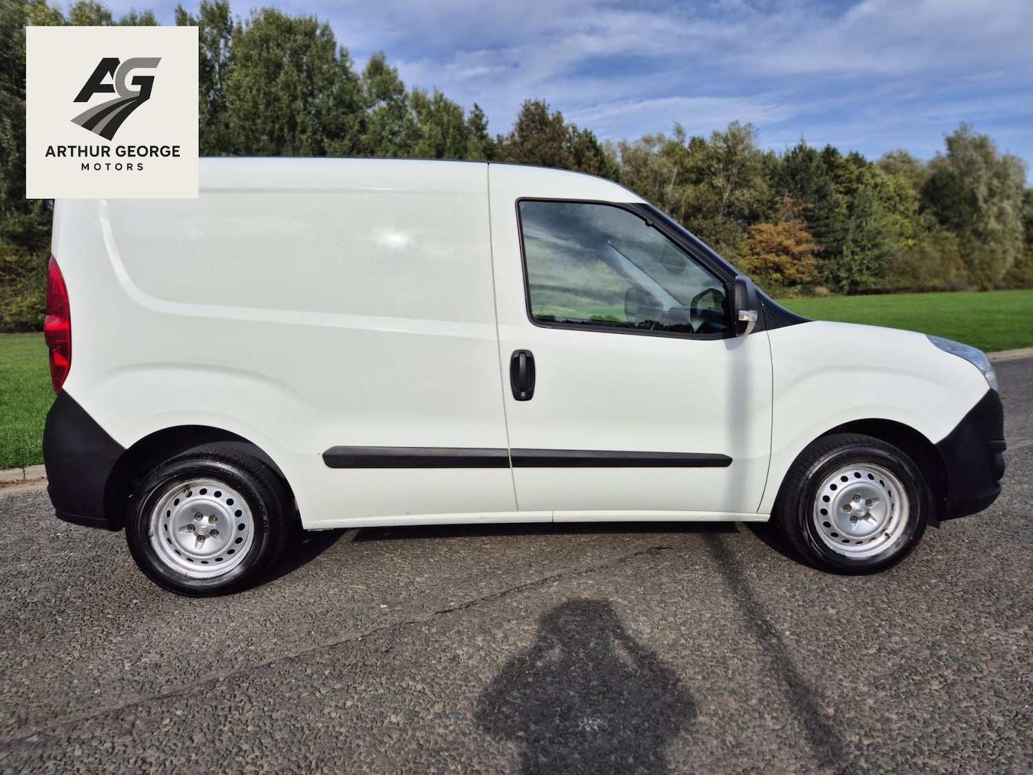 Used Vauxhall Combo 2018 for sale - 76316997: Photo 2