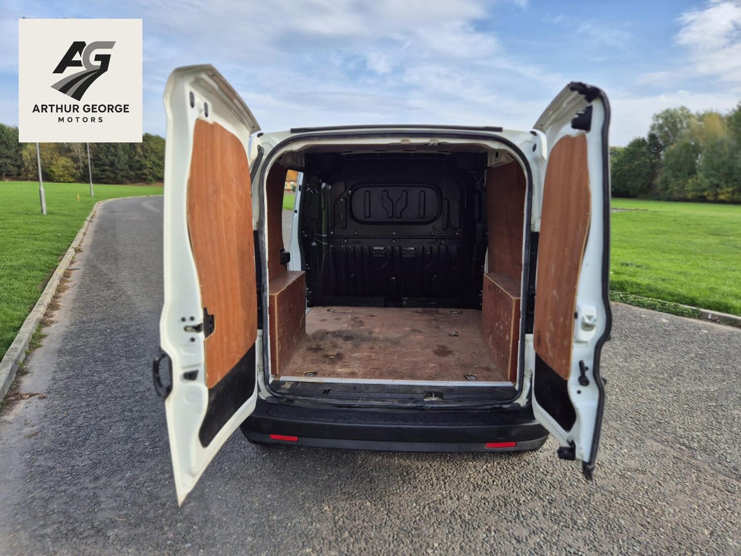 Used Vauxhall Combo 2018 for sale - 76316997: Photo 20