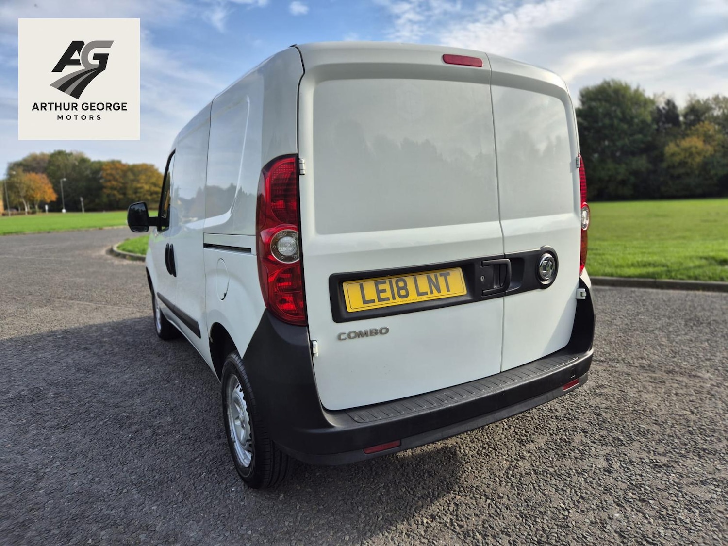 Used Vauxhall Combo 2018 for sale - 76316997: Photo 4