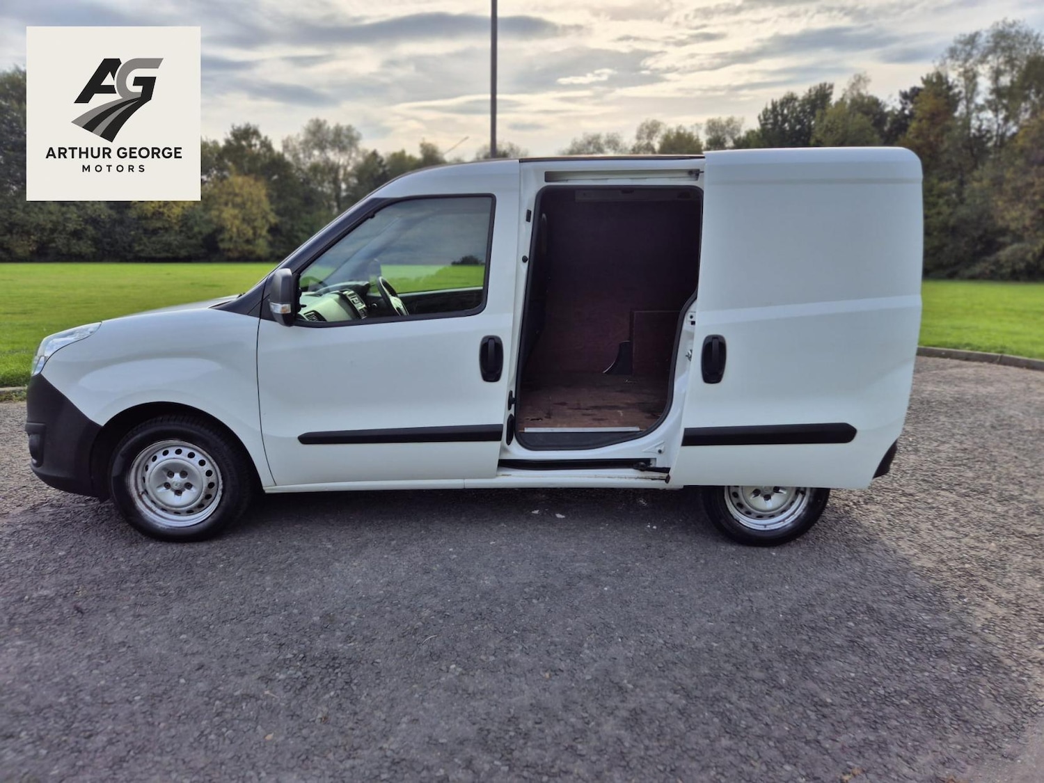 Used Vauxhall Combo 2018 for sale - 76316997: Photo 5