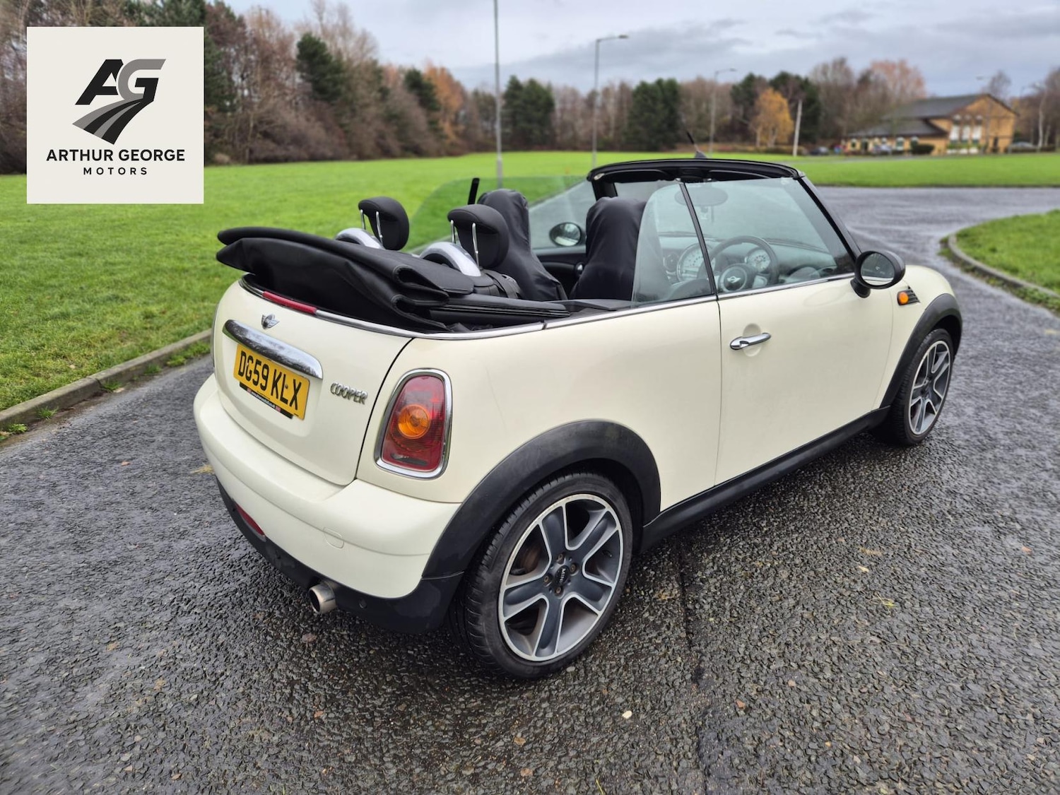 Used MINI Convertible 2009 for sale - 76922272: Photo 21