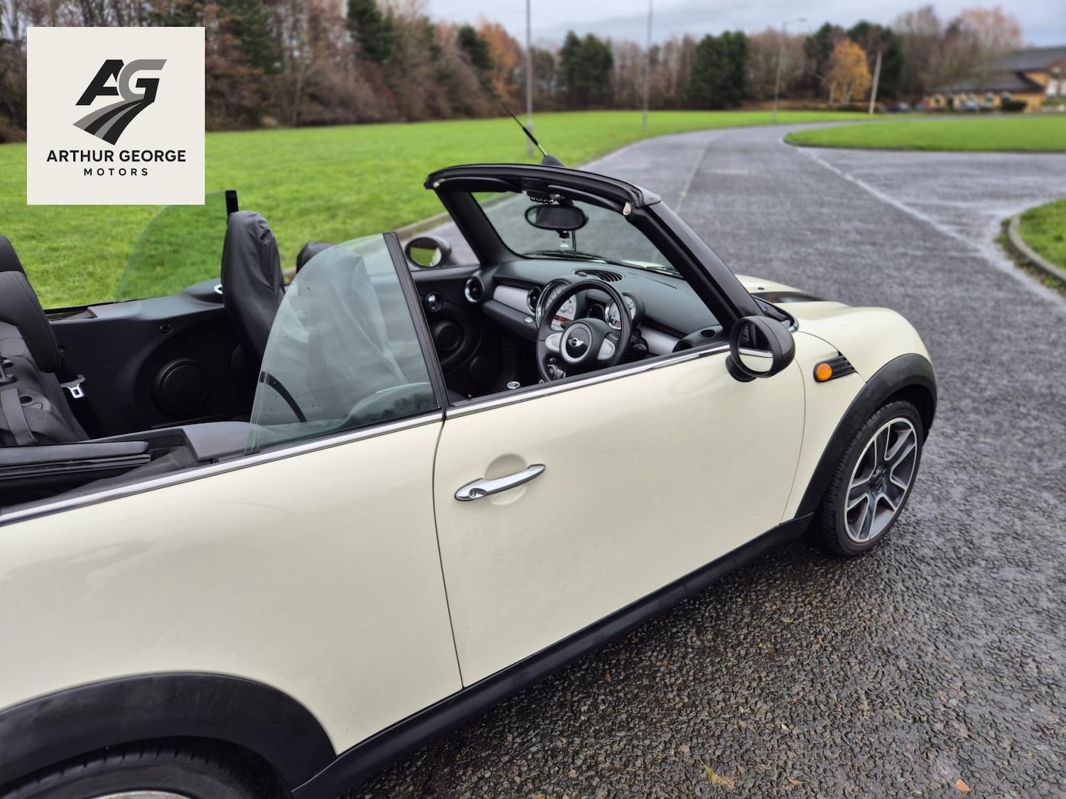 Used MINI Convertible 2009 for sale - 76922272: Photo 27