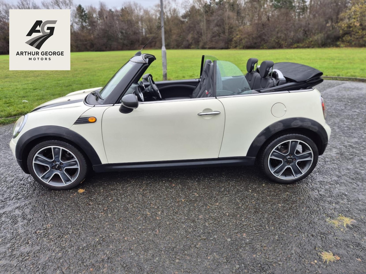 Used MINI Convertible 2009 for sale - 76922272: Photo 28