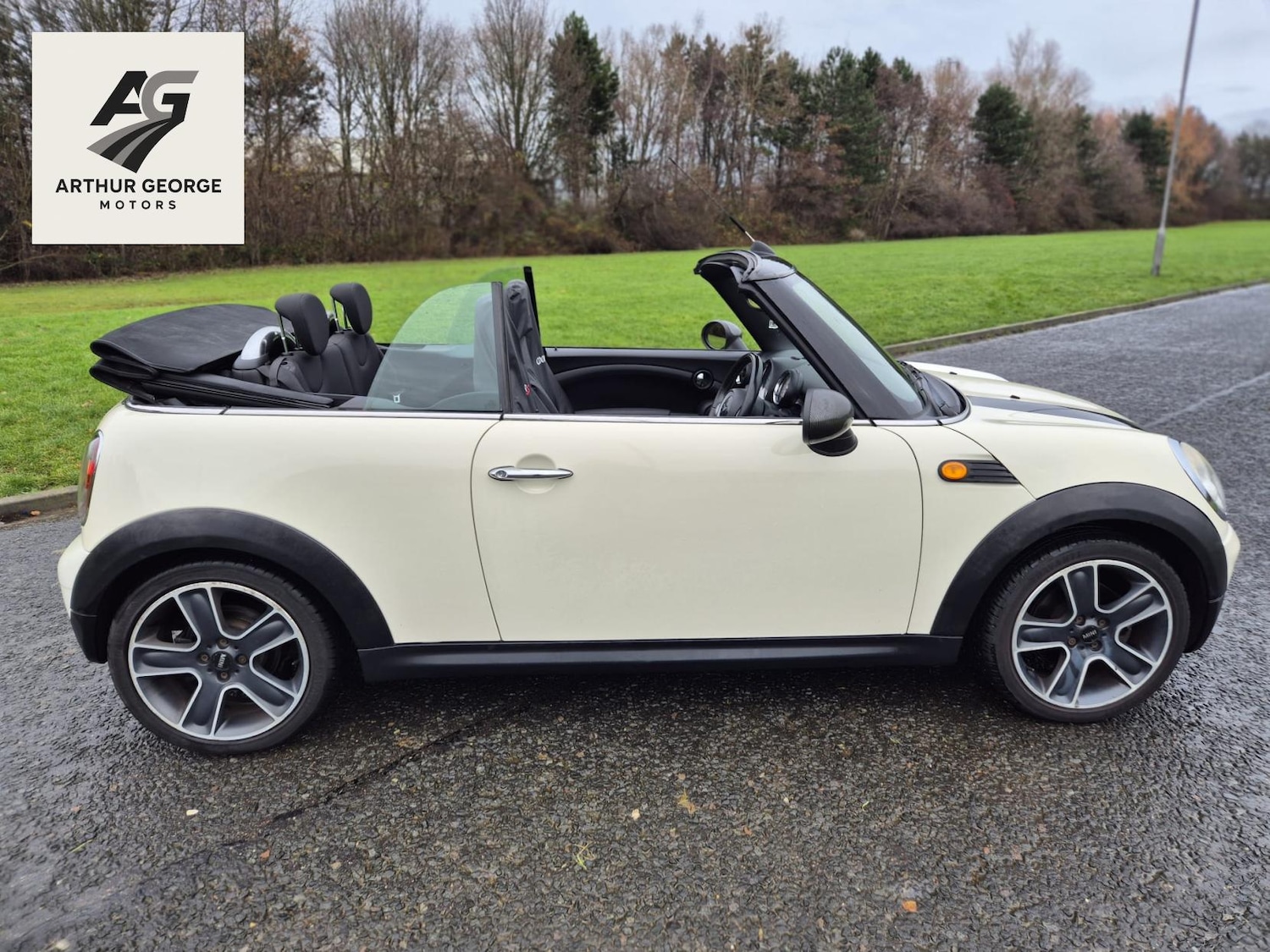 Used MINI Convertible 2009 for sale - 76922272: Photo 3